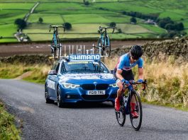 Azul Shimano para o suporte neutro no Tour de France