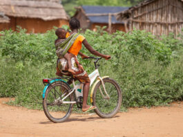 Projeto Vai de Bike facilita a mobilidade a 435 famílias de Moçambique