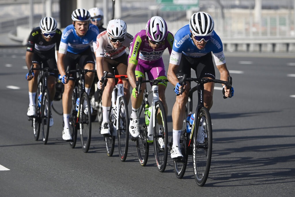 Mathias Vacek vence 6ª etapa do UAE Tour, João Almeida continua em 6º da geral e Rúben Guerreiro 9º