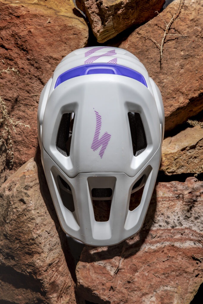 A Specialized apresenta o redesenhado capacete Ambush 2