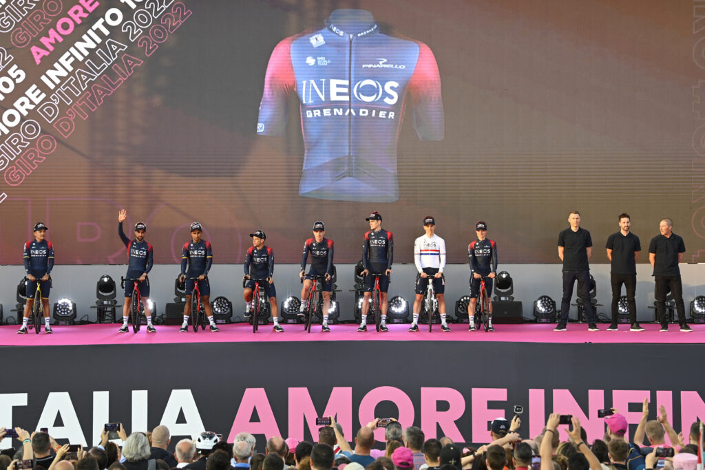 Richard Carapaz é o chefe de fila da INEOS no Giro d’Italia 2022