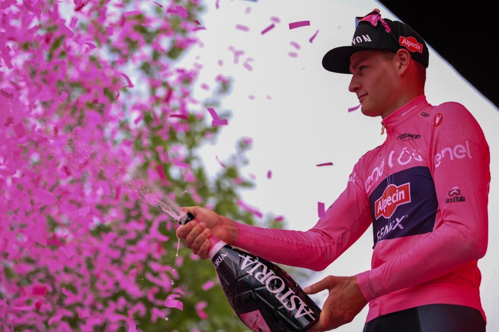 A 16.ª Vitória De Mark Cavendish No Giro Encerrou Aventura Do Pelotão Na Hungria