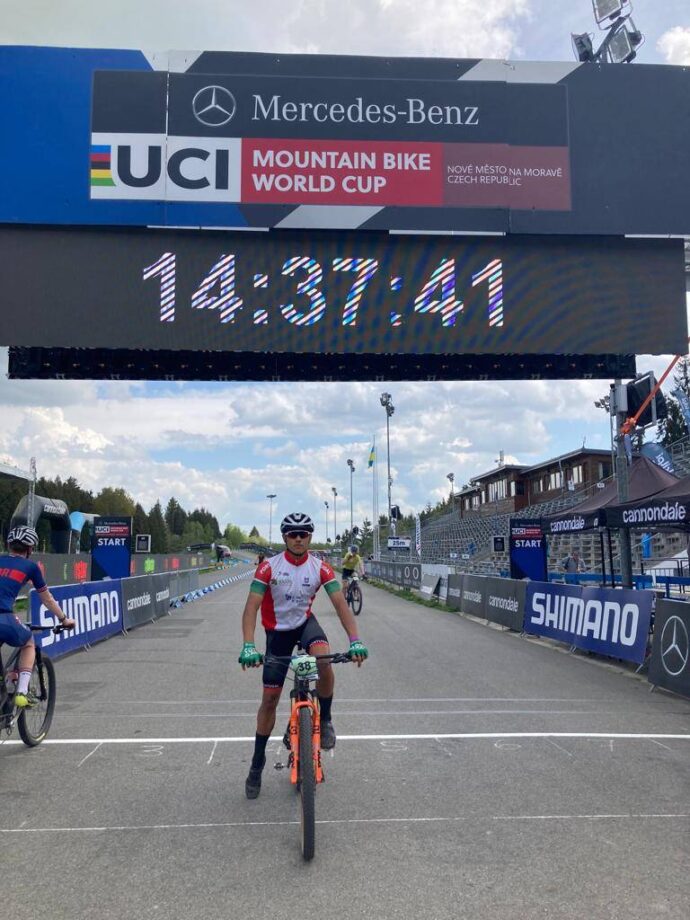 Artur Mendonça 11.º no UCI Junior Series em Nové Město na Moravě