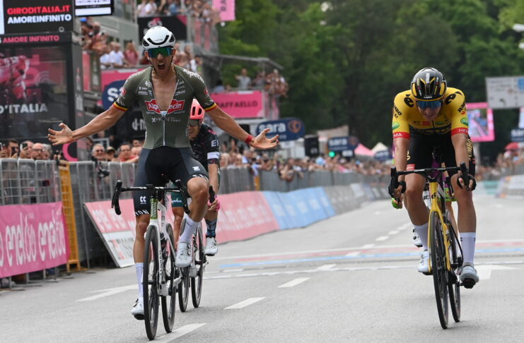 Dries de Bondt vence 18.ª etapa, Richard Carapaz segue líder do Giro