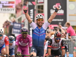 Mark Cavendish vence terceira etapa do Giro d’Italia, Mathieu van der Poel segue líder