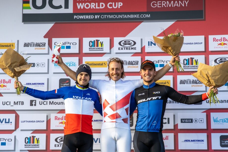 Gaia Tormena e Simon Gegenheimer selam as vitórias gerais da UCI MTB Eliminator World Cup em Winterberg
