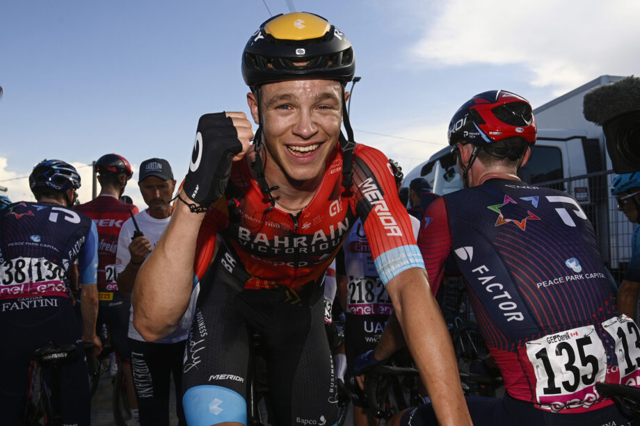 Jonathan Milan vence a 2ª etapa do Giro d’Italia, João Almeida continua em 3º da geral