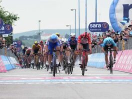 Michael Matthews vence terceira etapa do Giro, Remco Evenepoel reforça liderança e João Almeida sobe a 2º