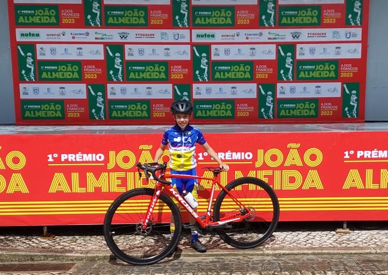 Ciclistas de todo o país disputam Prémio João Almeida em A-dos-Francos